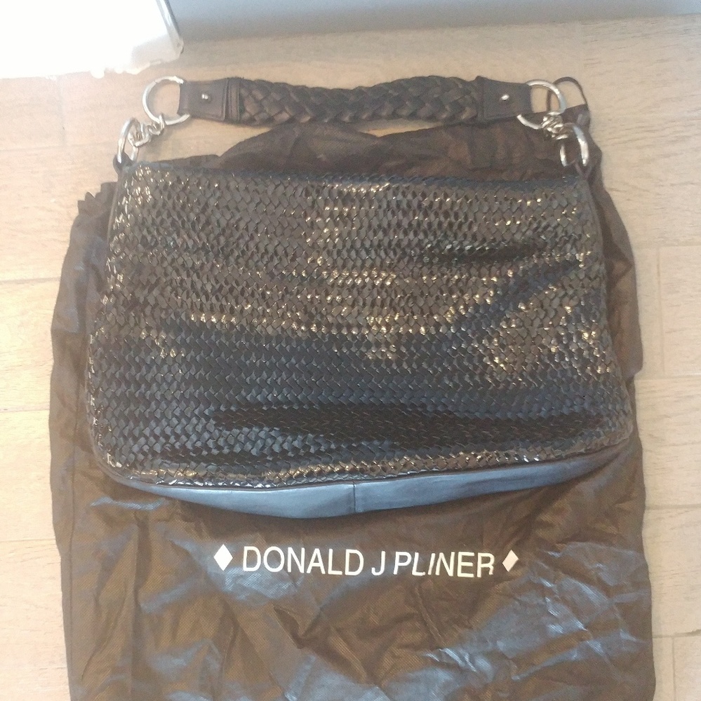 Donald Pliner Like New Leather Bag (Black)